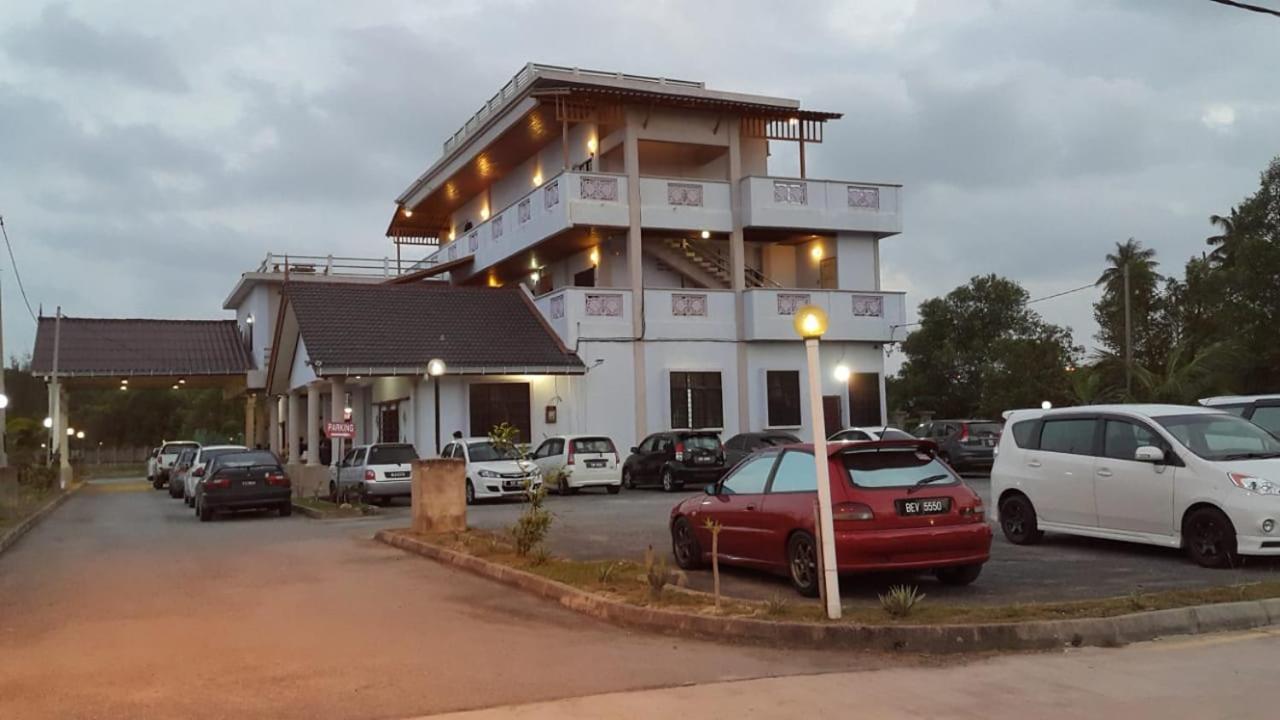 Kanza Beach Inn Marang Exterior photo